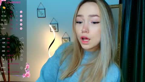 Snapshot of hottease_pvt chatting on 4, 12, 2024 hello Im Eva online show from 4, 12, 2024