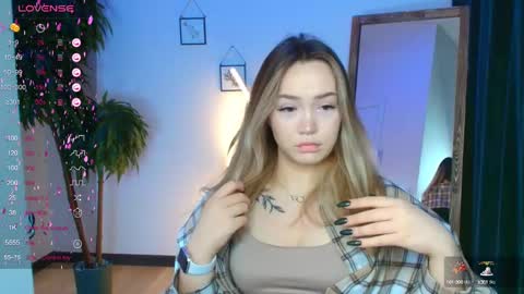 Snapshot of hottease_pvt chatting on 9, 1, 2025 hello Im Eva online show from 9, 1, 2025