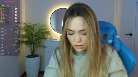 Snapshot of hottease_pvt chatting on 30, 1, 2025 hello Im Eva online show from 30, 1, 2025