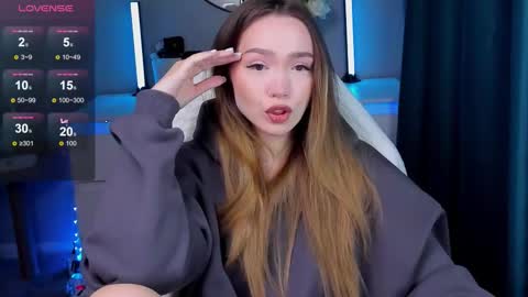 Snapshot of hottease_pvt chatting on 4, 10, 2025 hello Im Eva online show from 4, 10, 2025