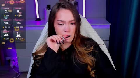 Snapshot of hottease_pvt chatting on 20, 3, 2026 hello Im Eva online show from 20, 3, 2026