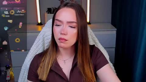 Snapshot of hottease_pvt chatting on 1, 4, 2026 hello Im Eva online show from 1, 4, 2026