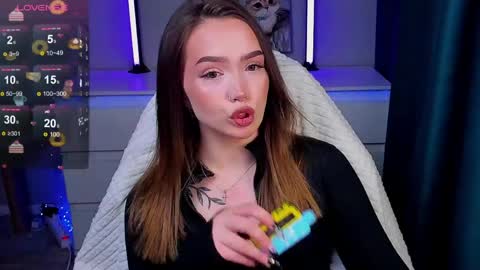 Snapshot of hottease_pvt chatting on 4, 4, 2026 hello Im Eva online show from 4, 4, 2026