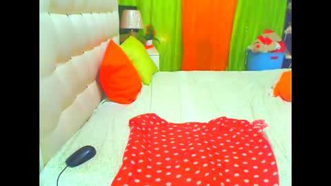 Snapshot of hottesa2019 chatting on 16, 2, 2025 THEONE online show from 16, 2, 2025