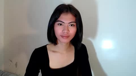 hottestdella69 online show from 13, 10, 2025