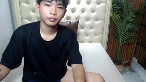 hottestloues online show from 10, 6, 2026