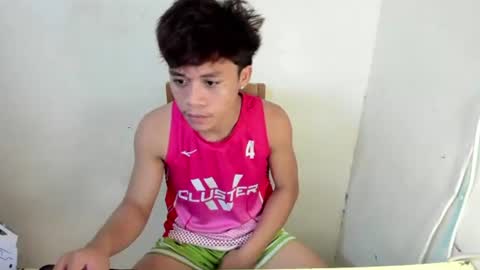 hottie_migs online show from 15, 7, 2026