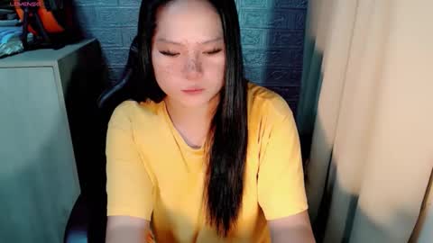 Snapshot of hottie_pinay16 chatting on 8, 3, 2026 April online show from 8, 3, 2026