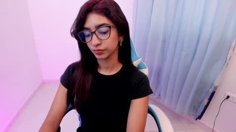 Snapshot of hottie_veronica chatting on 4, 2, 2025 Veronica independent model online show from 4, 2, 2025