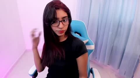 Snapshot of hottie_veronica chatting on 7, 2, 2025 Veronica independent model online show from 7, 2, 2025