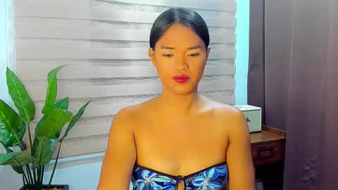 Maxine online show from 16, 9, 2025