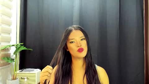 Maxine online show from 28, 11, 2025