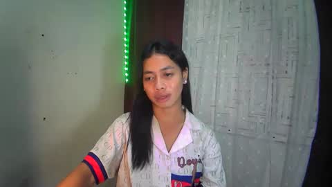 Snapshot of hottiescummerx chatting on 8, 12, 2024 N I C A online show from 8, 12, 2024