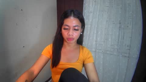 Snapshot of hottiescummerx chatting on 12, 12, 2024 N I C A online show from 12, 12, 2024