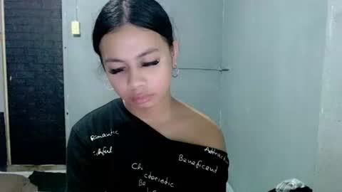 Snapshot of hottiescummerx chatting on 18, 5, 2026 N I C A online show from 18, 5, 2026