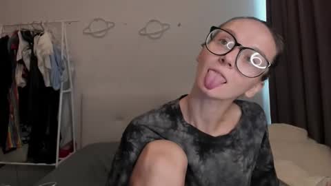 Snapshot of hottiesteverly chatting on 23, 4, 2026 Jane online show from 23, 4, 2026