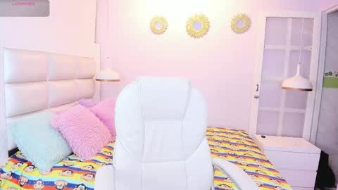 hottiie_guy online show from 30, 10, 2025