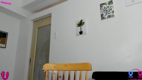 Snapshot of hottycrishinaxx chatting on 24, 9, 2025 crishinahotty online show from 24, 9, 2025