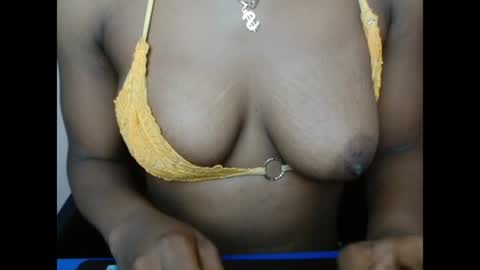Snapshot of hotxxebony chatting on 24, 3, 2026 hotxxebony online show from 24, 3, 2026