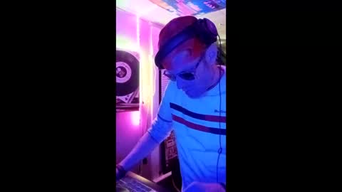 Snapshot of houseofstyle chatting on 21, 4, 2026 SeanPatrick online show from 21, 4, 2026