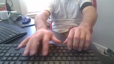 Snapshot of hoverday chatting on 1, 12, 2025 hoverday online show from 1, 12, 2025