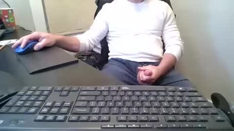 Snapshot of hoverday chatting on 19, 12, 2025 hoverday online show from 19, 12, 2025