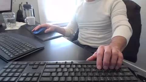 Snapshot of hoverday chatting on 5, 2, 2026 hoverday online show from 5, 2, 2026