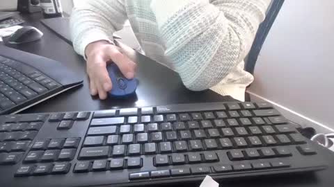 Snapshot of hoverday chatting on 2, 3, 2026 hoverday online show from 2, 3, 2026