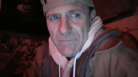 Snapshot of howbowdadareboy33 chatting on 23, 11, 2025 ask me online show from 23, 11, 2025