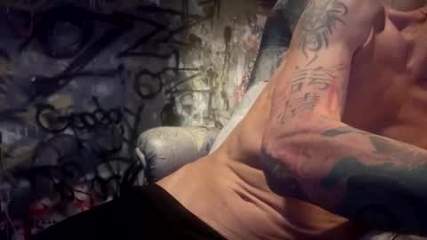 Snapshot of howbowdadareboy33 chatting on 26, 11, 2025 ask me online show from 26, 11, 2025