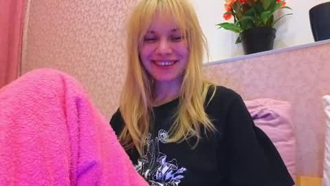 Snapshot of howimeturmum chatting on 7, 4, 2026 ash. see u on sunday online show from 7, 4, 2026