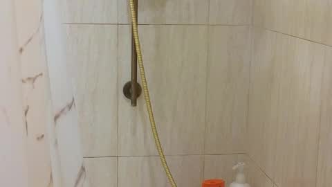 Snapshot of howimeturmum chatting on 15, 4, 2026 ash. see u on sunday online show from 15, 4, 2026