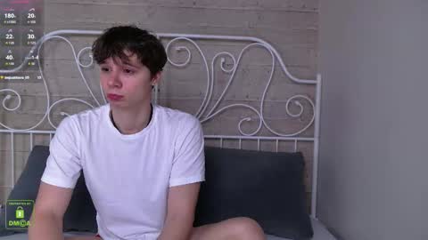 Snapshot of hugebangins_ chatting on 14, 11, 2025 ANTHONY online show from 14, 11, 2025