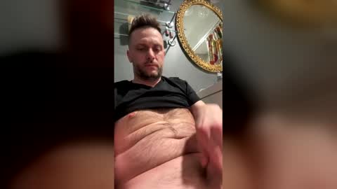 hugecock475 online show from 3, 5, 2026