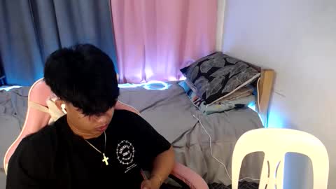 Snapshot of hugecock_in_townx chatting on 8, 3, 2026 Liam online show from 8, 3, 2026