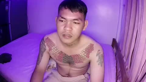 Snapshot of hugecock_jr chatting on 13, 11, 2025 JR online show from 13, 11, 2025