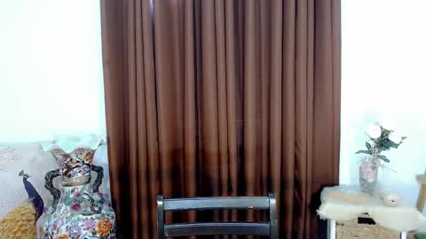 Snapshot of hugecock_nathalie15 chatting on 28, 9, 2025 nathalie online show from 28, 9, 2025