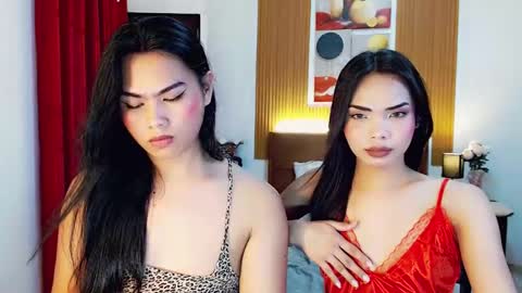 Snapshot of hugecock_nathalie15 chatting on 19, 10, 2025 nathalie online show from 19, 10, 2025