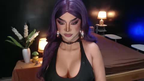 Snapshot of hugecockchristine chatting on 10, 4, 2026 Christine online show from 10, 4, 2026