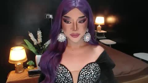 Snapshot of hugecockchristine chatting on 13, 4, 2026 Christine online show from 13, 4, 2026