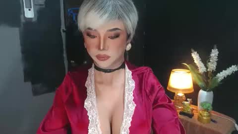 Snapshot of hugecockchristine chatting on 21, 4, 2026 Christine online show from 21, 4, 2026