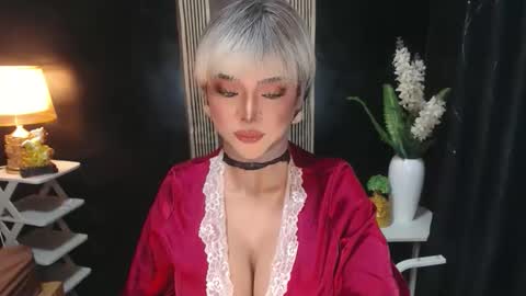 Snapshot of hugecockchristine chatting on 24, 4, 2026 Christine online show from 24, 4, 2026