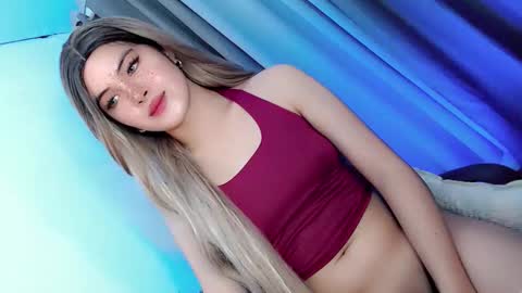 Snapshot of hugecockyanny chatting on 9, 4, 2026 Yhanie online show from 9, 4, 2026