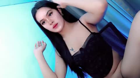 Snapshot of hugecockyanny chatting on 24, 5, 2026 Yhanie online show from 24, 5, 2026