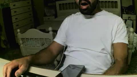 Snapshot of hugeveiny chatting on 6, 11, 2025 hugeveiny online show from 6, 11, 2025