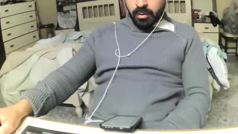 Snapshot of hugeveiny chatting on 16, 4, 2026 hugeveiny online show from 16, 4, 2026