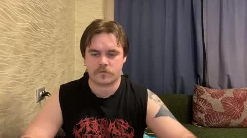 Snapshot of hugo__brad chatting on 25, 3, 2026 Hugo online show from 25, 3, 2026