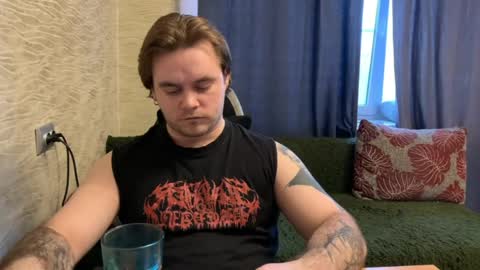 Snapshot of hugo__brad chatting on 3, 4, 2026 Hugo online show from 3, 4, 2026