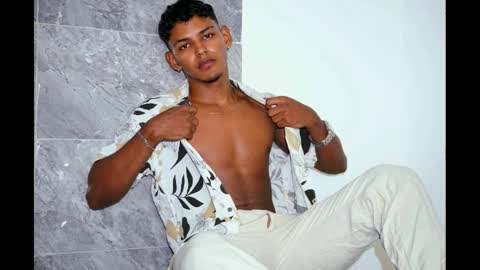 Snapshot of hugo_cano chatting on 4, 10, 2025 Hugo Cano online show from 4, 10, 2025