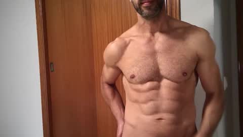 Snapshot of hugo_solo chatting on 24, 4, 2026 Hugo online show from 24, 4, 2026